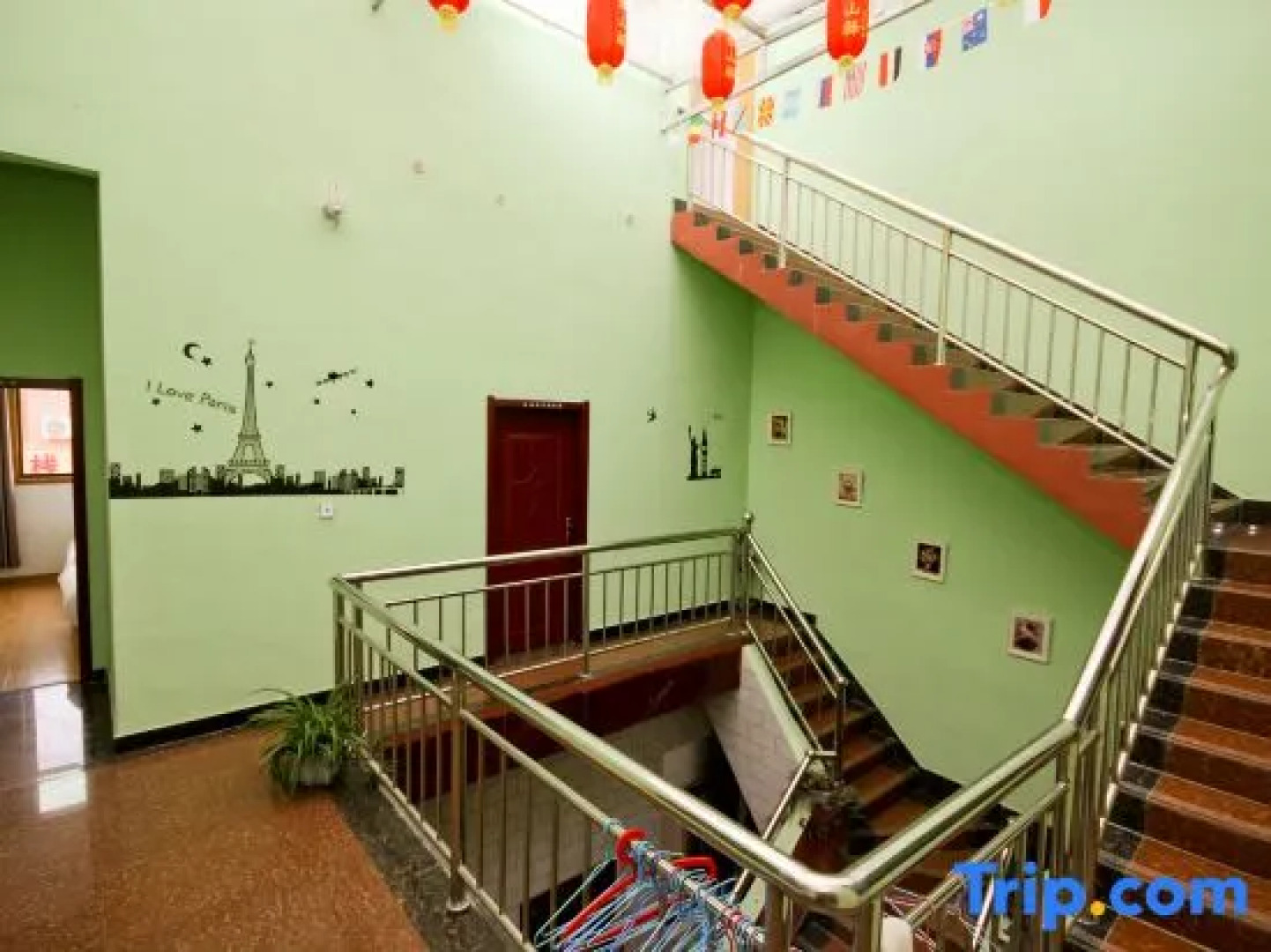 Huashanyi Loft Youth Hostel