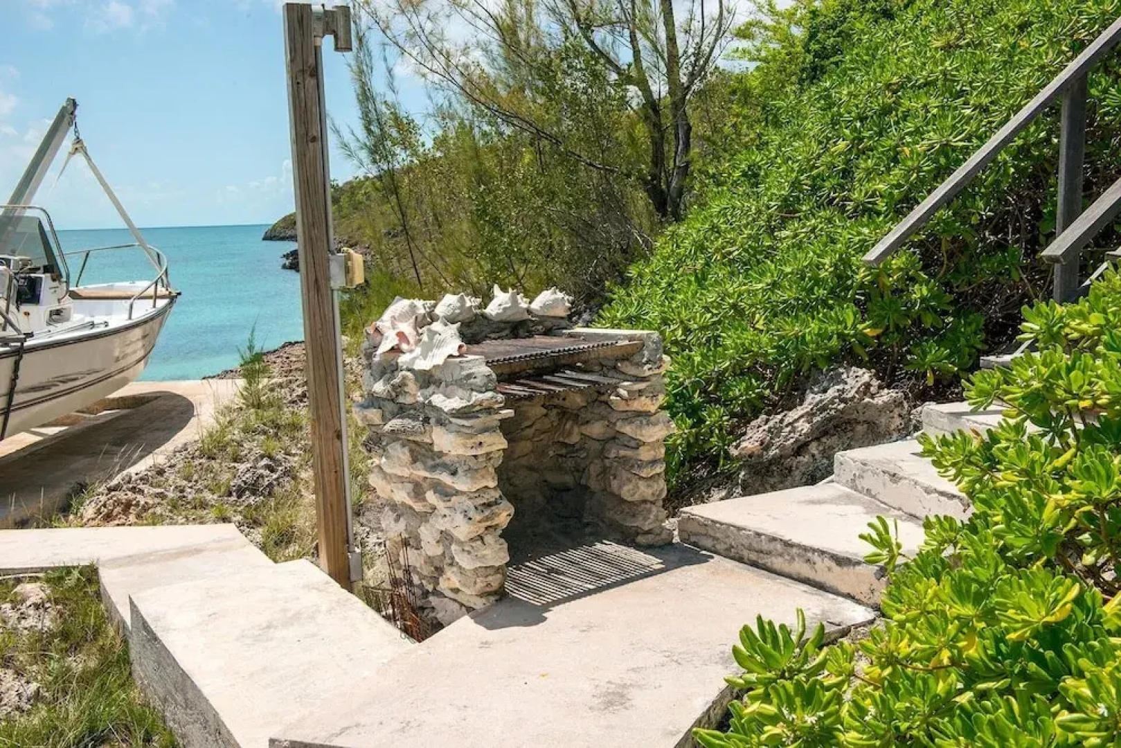 Touch Of Class Estate - A Caribbean Beachfront Estate 5 Bedroom Estate