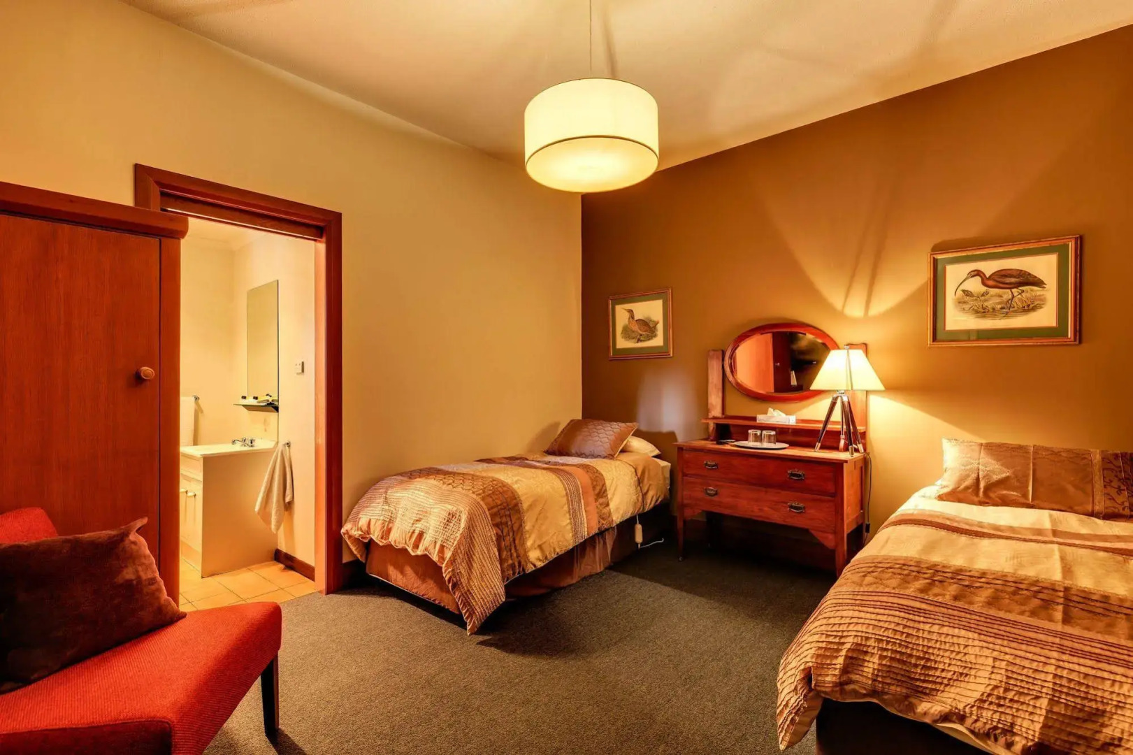 Kermandie Waterfront Hotel