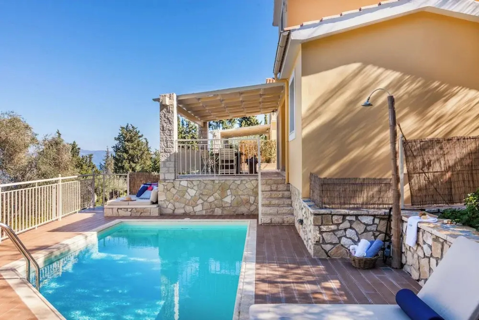 Villas Muscallas by Konnect, 200m from the Beach.