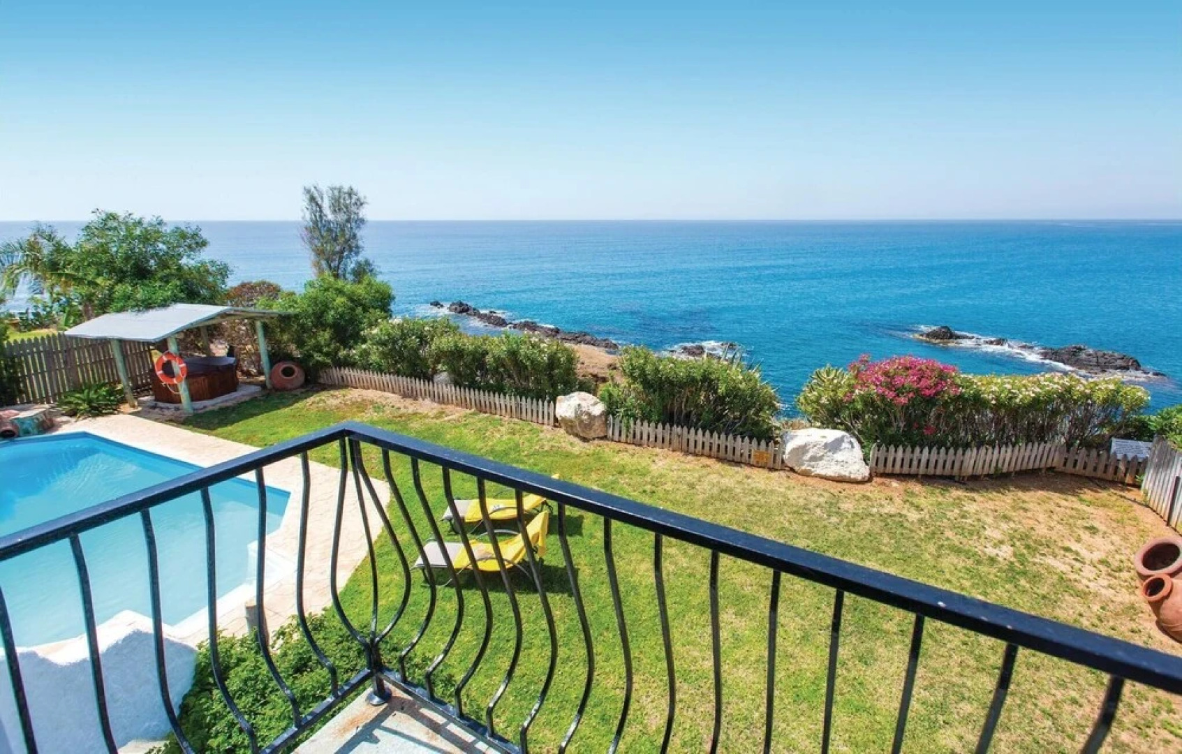 Awesome Home in Pomos With Wifi and 3 Bedrooms