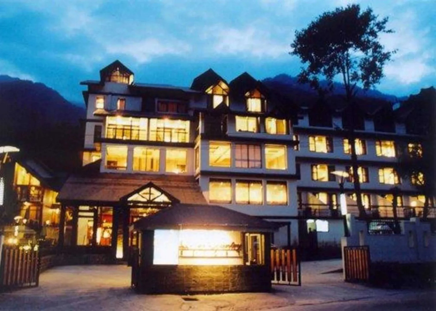 Renest River Country Resort Manali