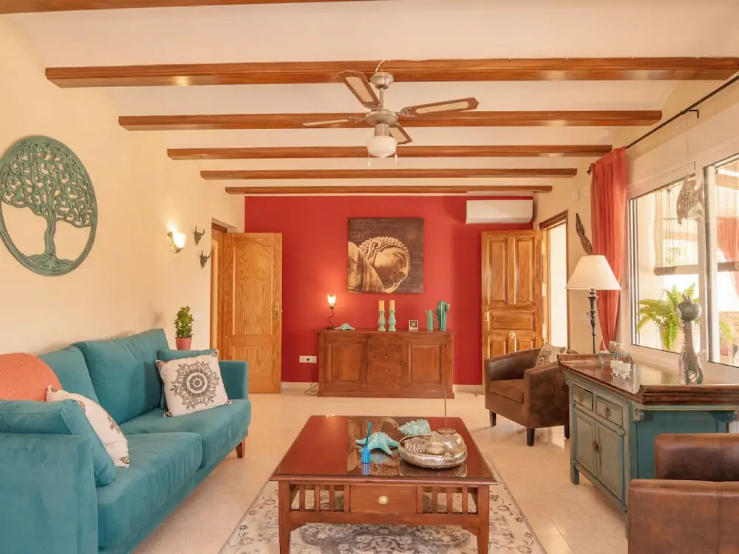 Villa With Very Spacious Terrace, Beautiful View of the Mountains & Private Pool