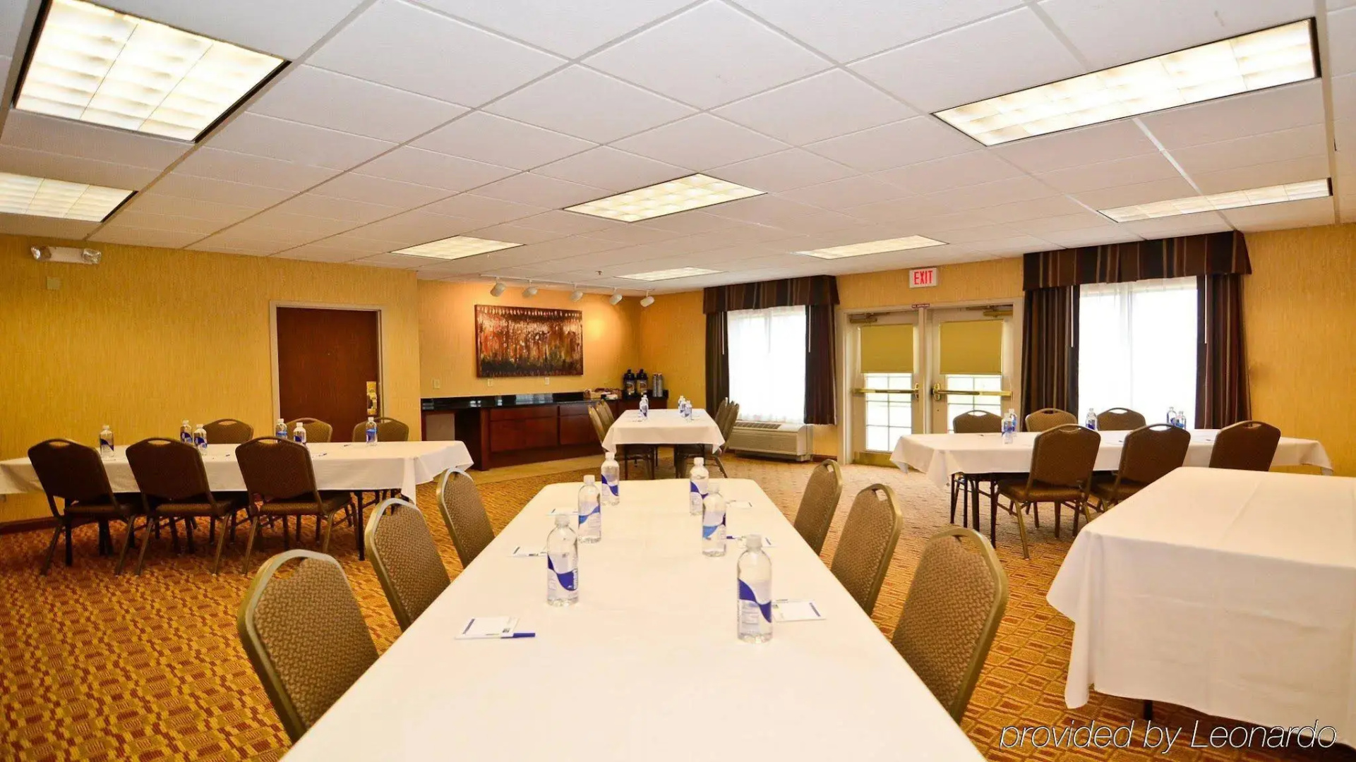 Holiday Inn Express Hotel & Suites Fort Atkinson by IHG