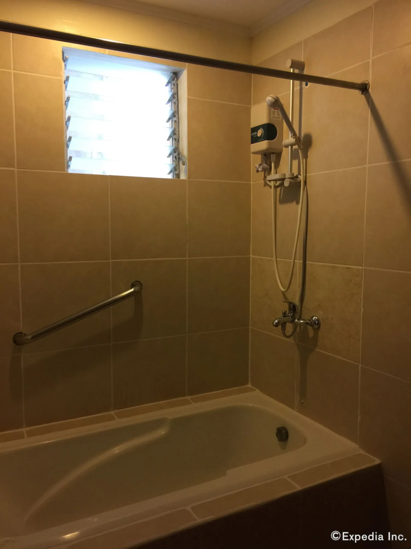 Alona Kew White Beach Resort