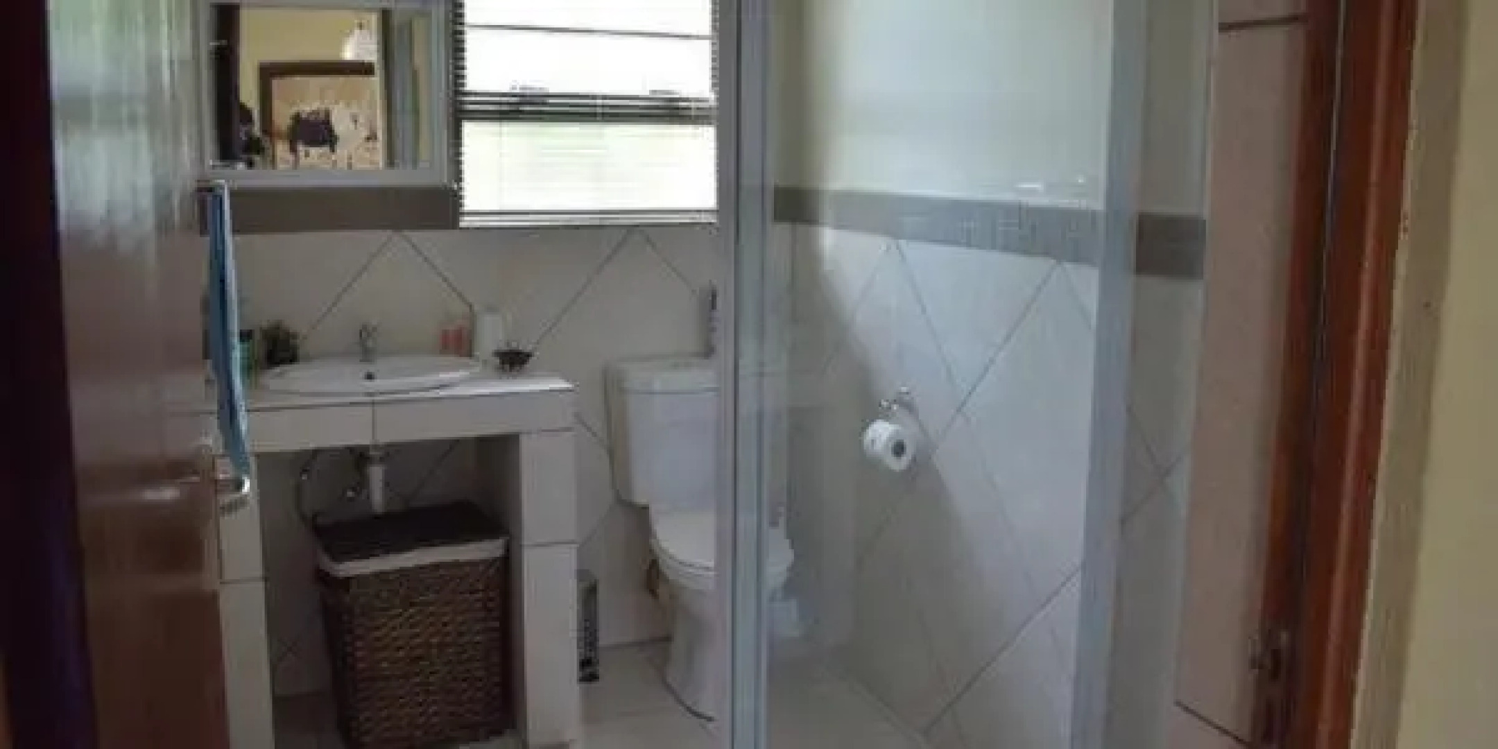 Semi Soet Self Catering House