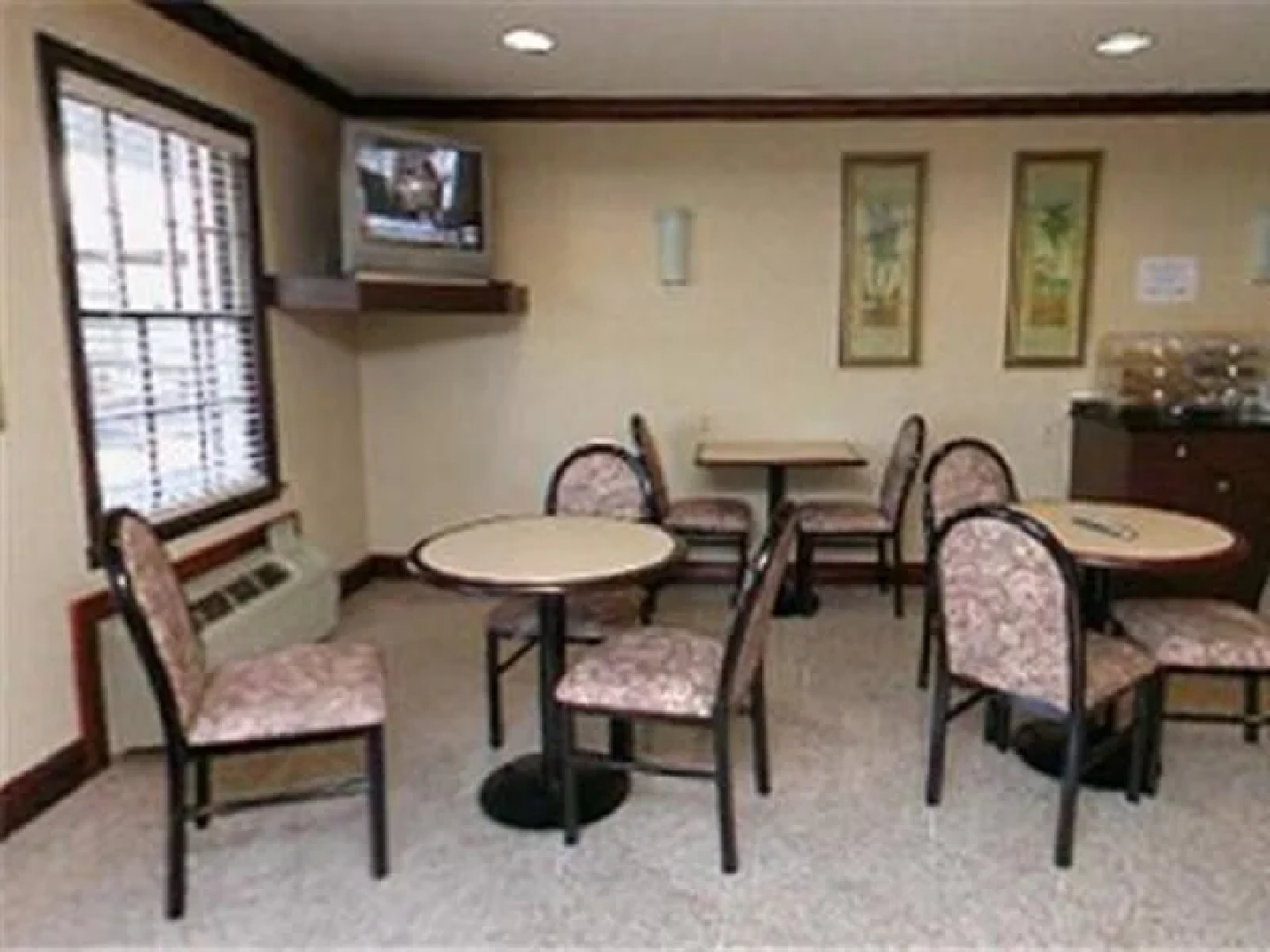 Yorktown Motor Lodge