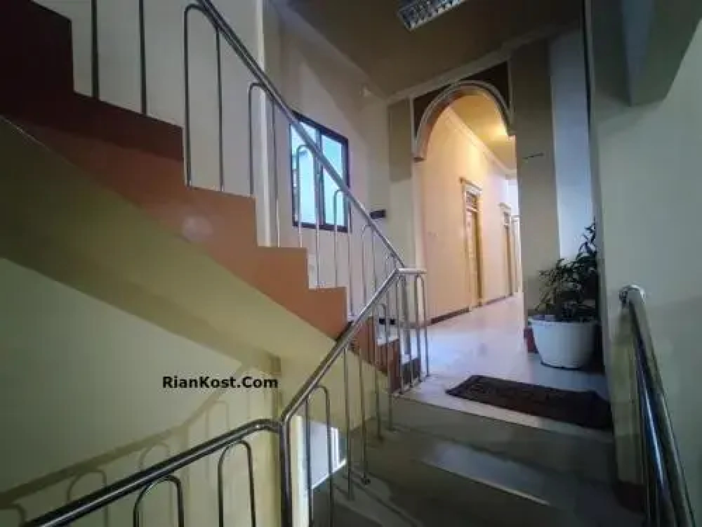 Rian Kost - Hotel Penginapan Murah Pusat Kota Palembang