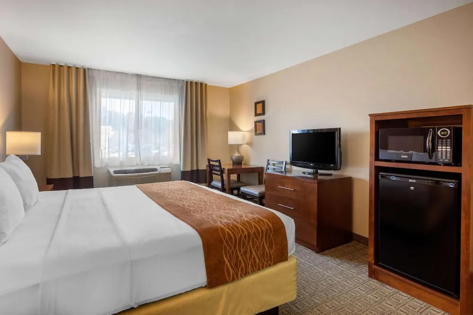 Comfort Inn & Suites Near Temecula Wine Country