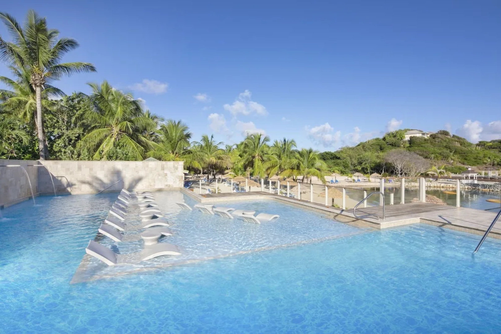 The Verandah Resort & Spa, Long Bay