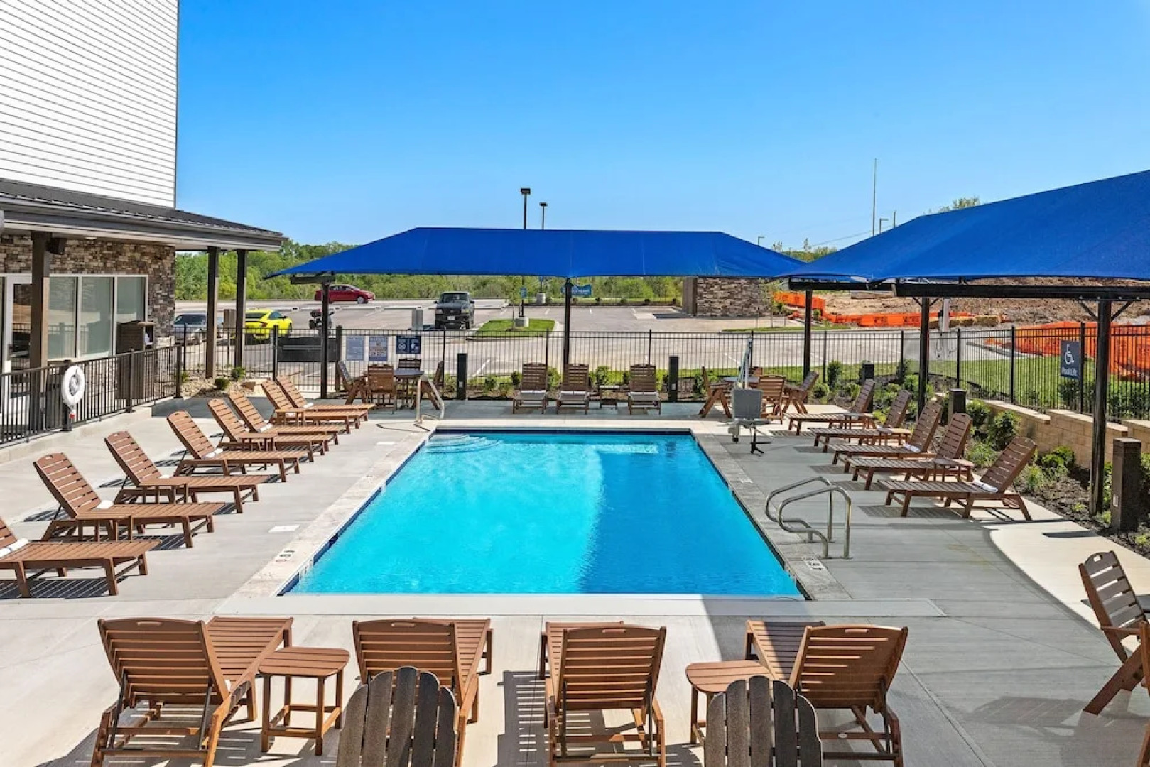 Holiday Inn Express Kansas City North – Parkville by IHG