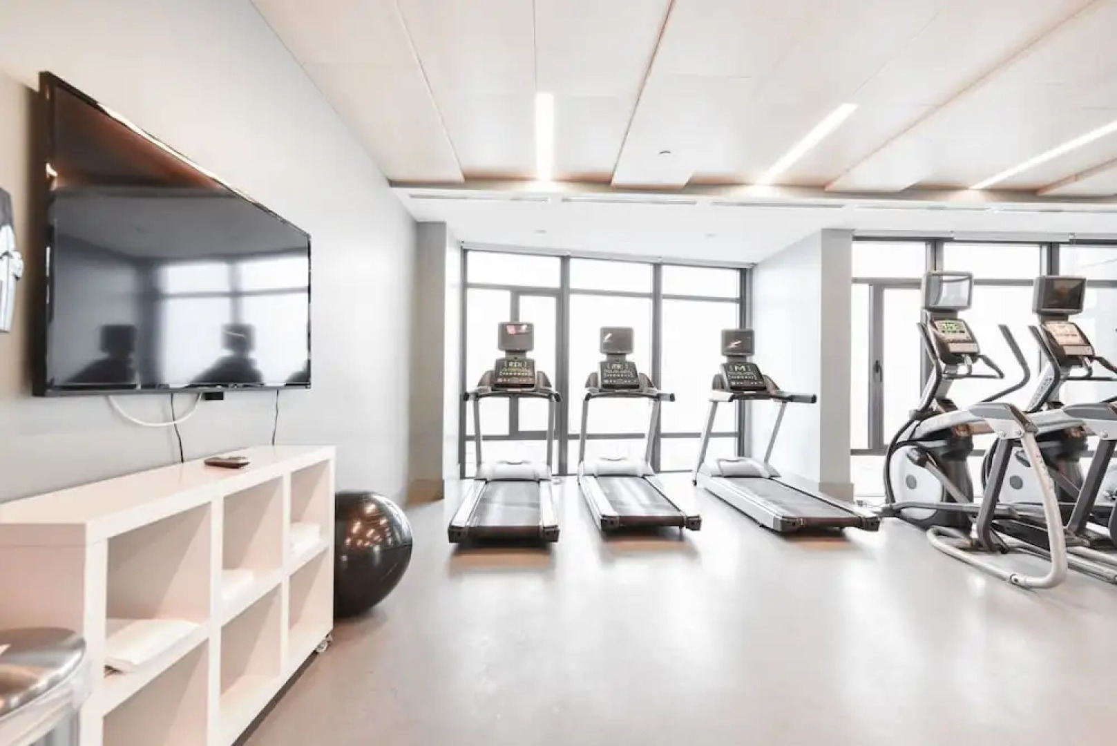 Global Luxury Suites at Seaport