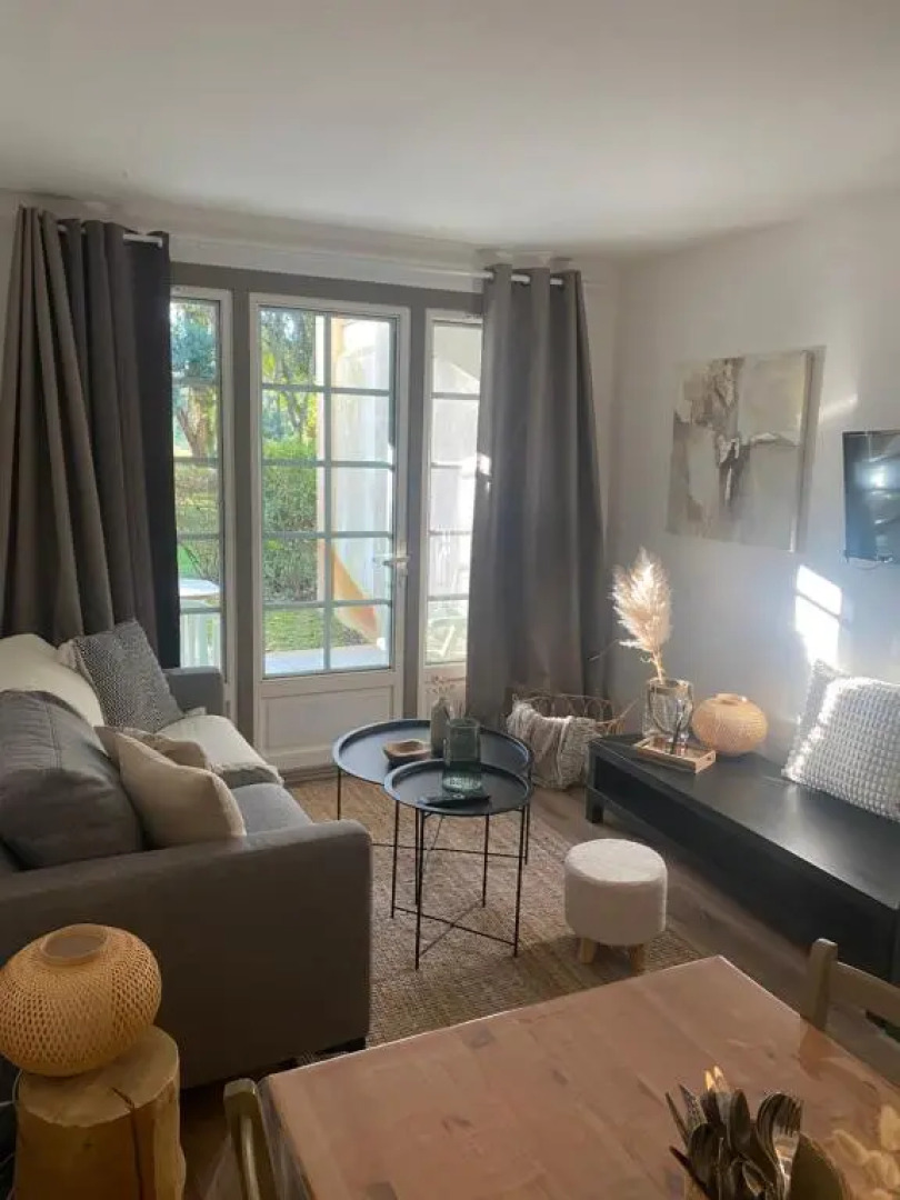 Appartement du Golf Les Bastides piscine et océan