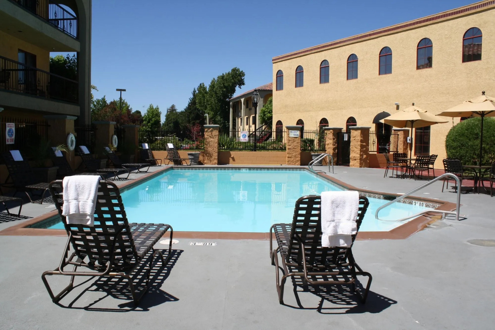 Best Western Plus Heritage Inn