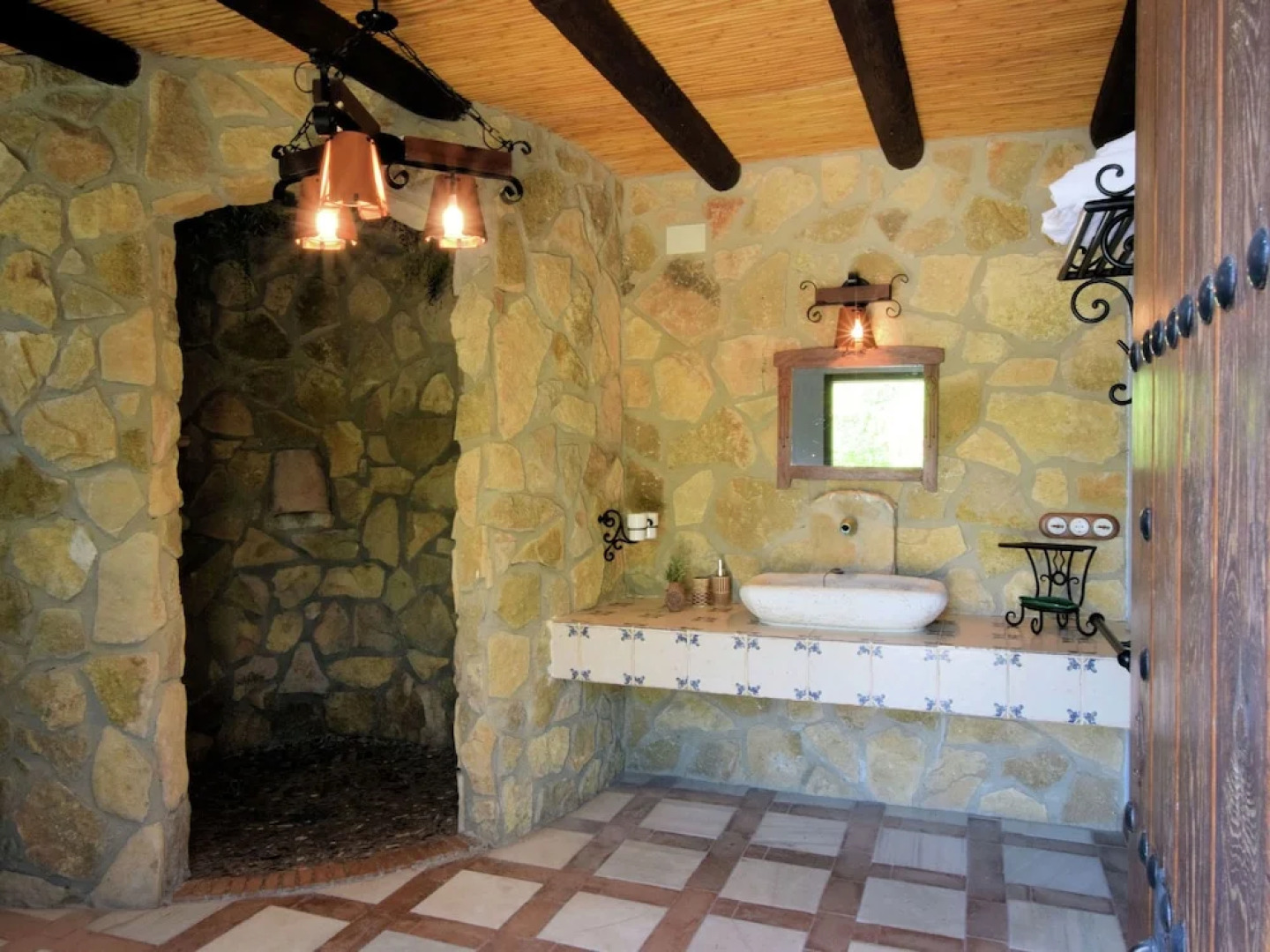 Rustic House With Swimming Pool, Beautifully Situated in Priego de Còrdoba