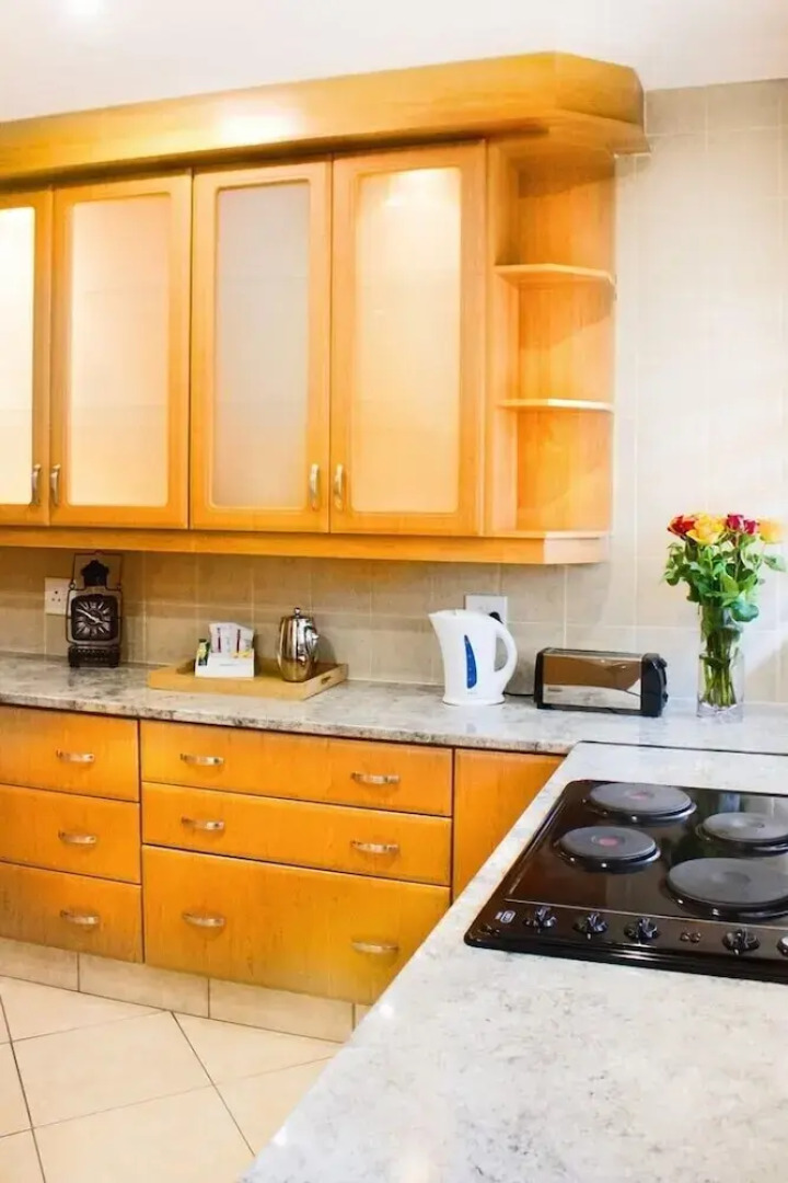 Madison House & Cottages