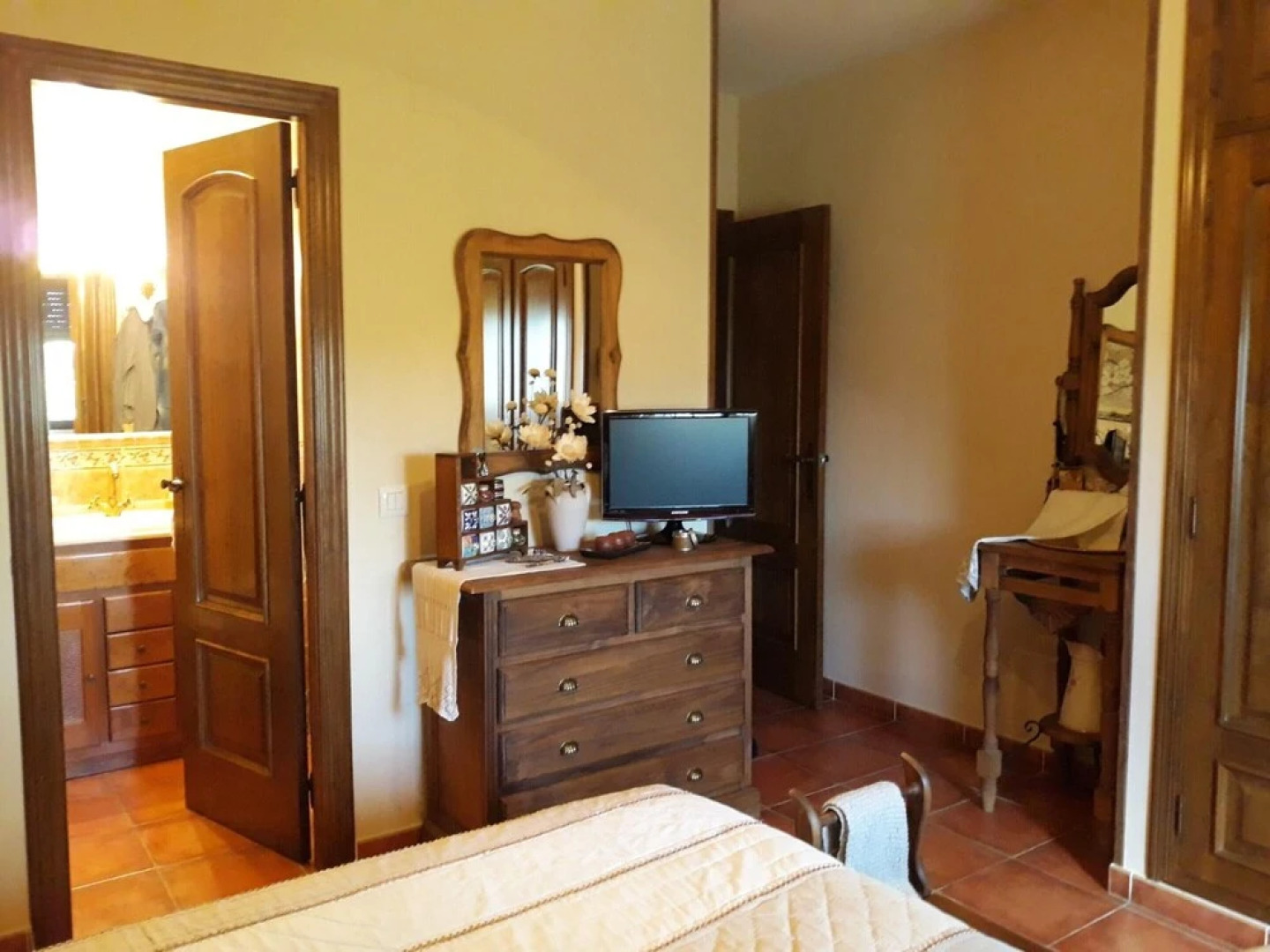 House With 3 Bedrooms in Candeleda, With Wonderful Mountain View and Enclosed Garden