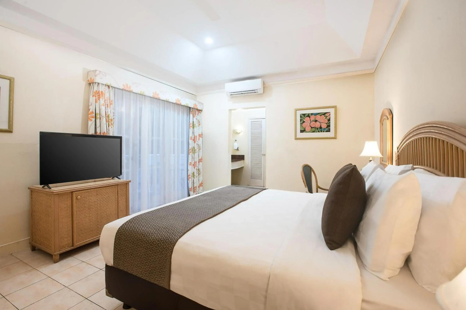 Aryaduta Lippo Village