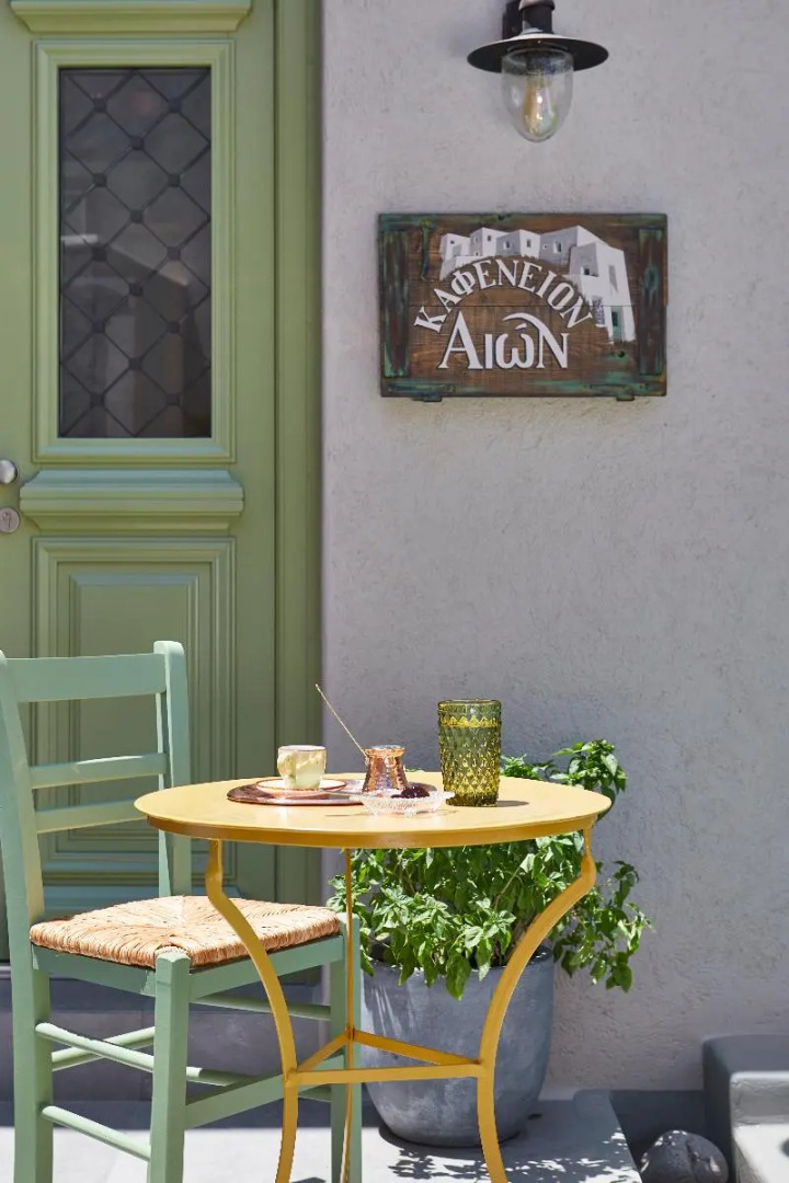 Aeon Suites - Adults Only