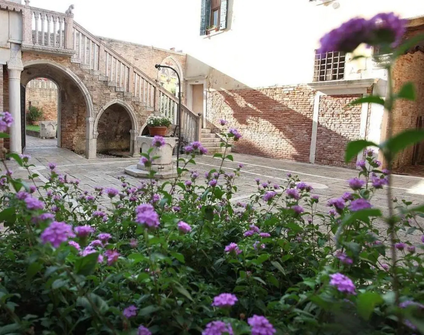 Palazzo Contarini Della Porta Di Ferro