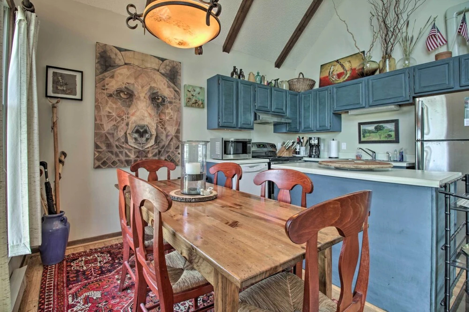 Cozy Wintergreen Cabin Near Mountain Inn & Slopes!