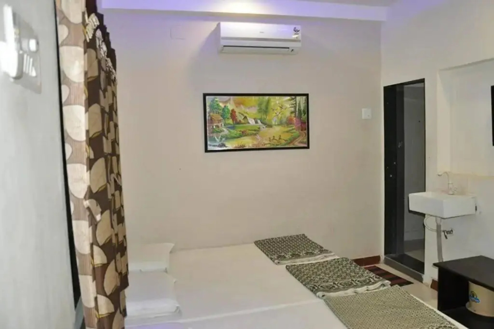 Madhav Farmhouse