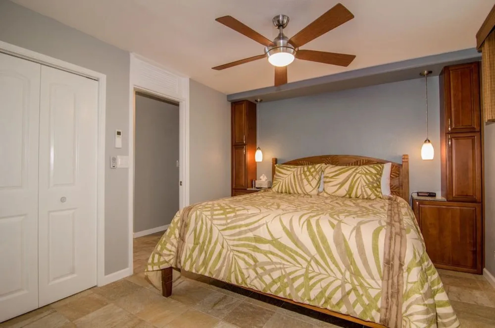 Kona Alii 403 by RedAwning