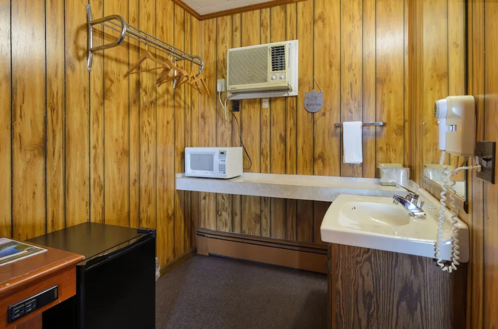 Knob Hill Motor Lodge – Hillsville