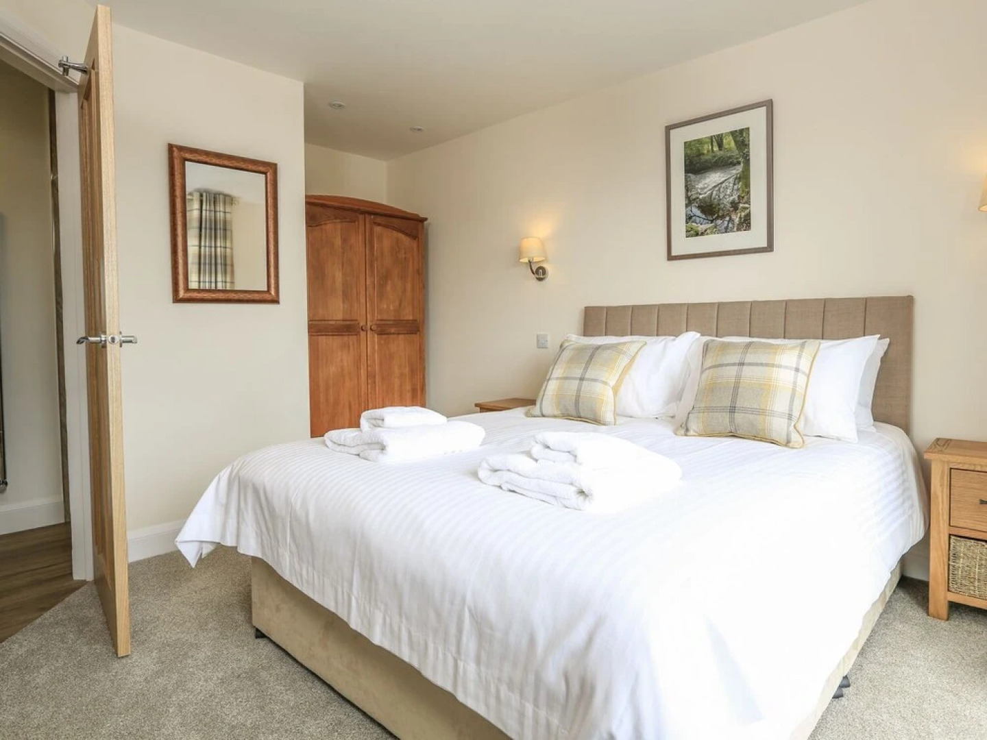 Blue Haze, 49 Embankment