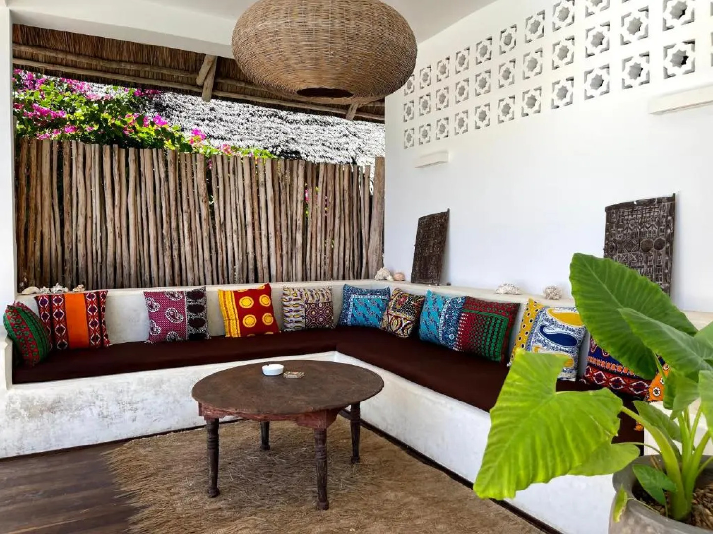 Joya' Beach Suites & Villa