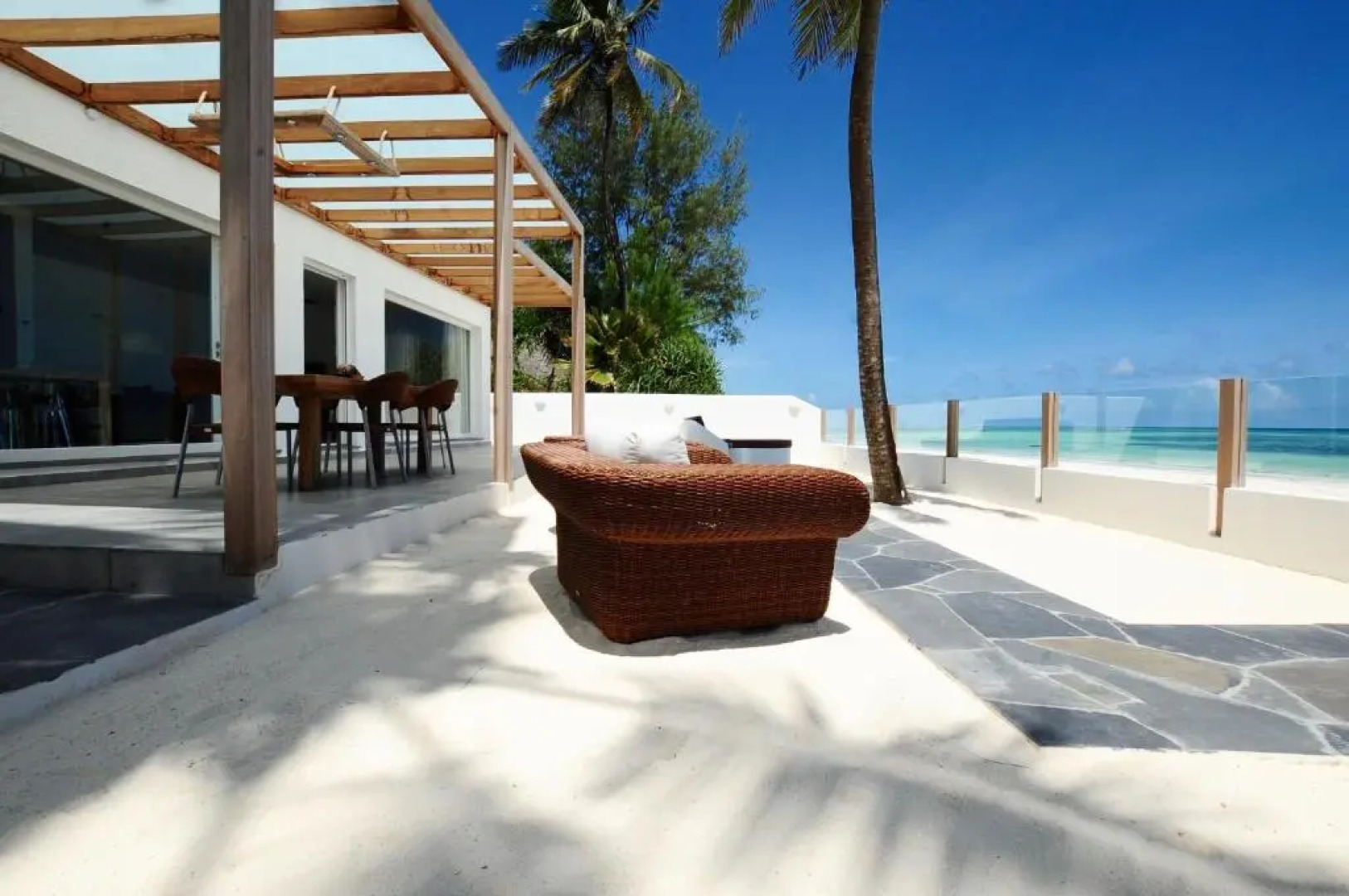 Amani Home - Moja Private Beach Suite