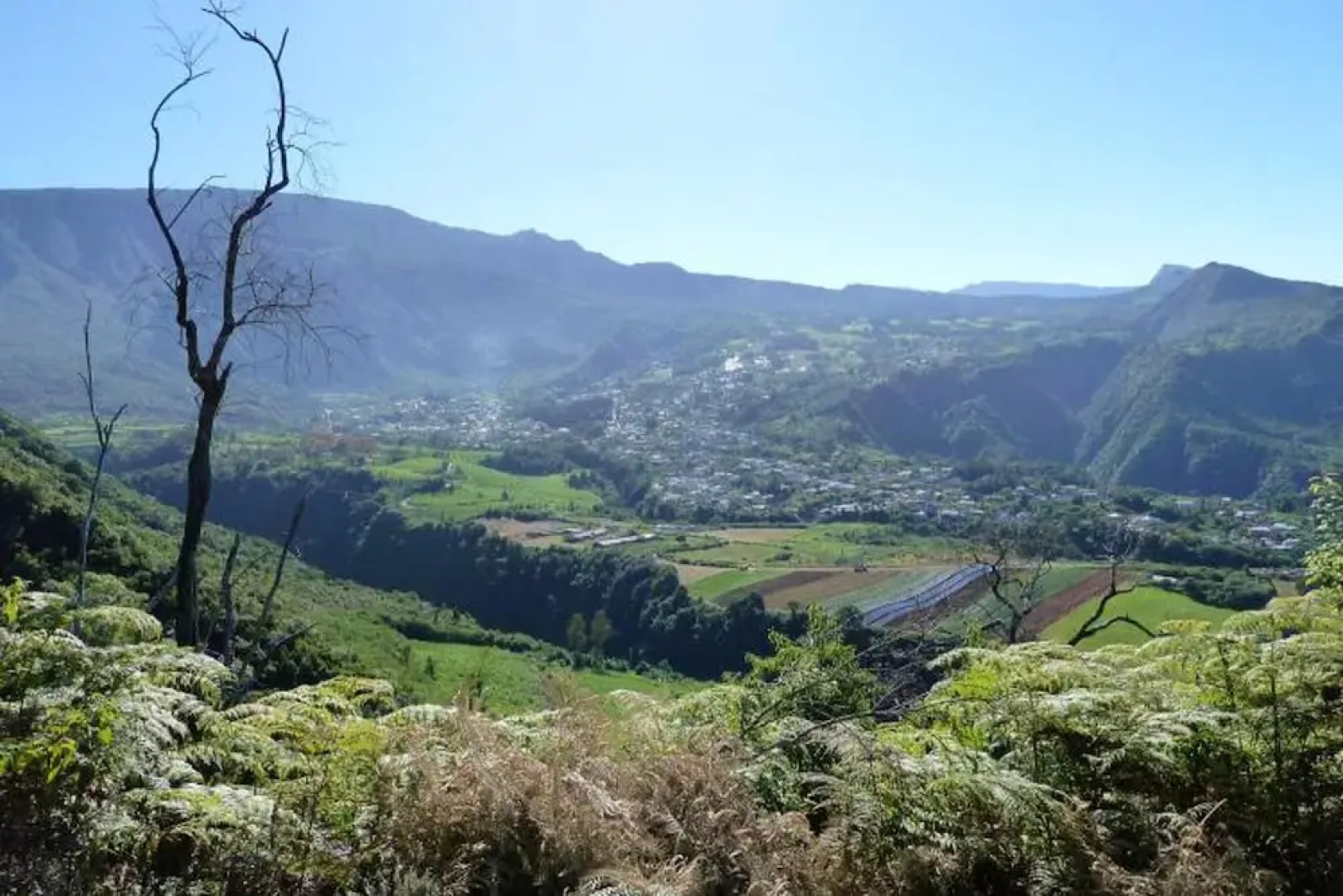 Chalet with 2 Bedrooms in Les Makes, with Wonderful Mountain View, Enclosed Garden And Wifi - 20 Km From the Beach