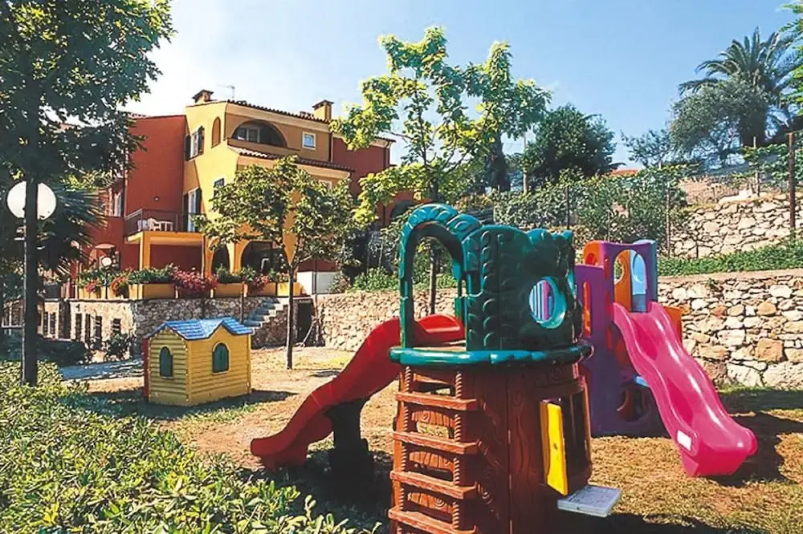 Nice Apartment With Balcony or Terrace Near Pietra Ligure