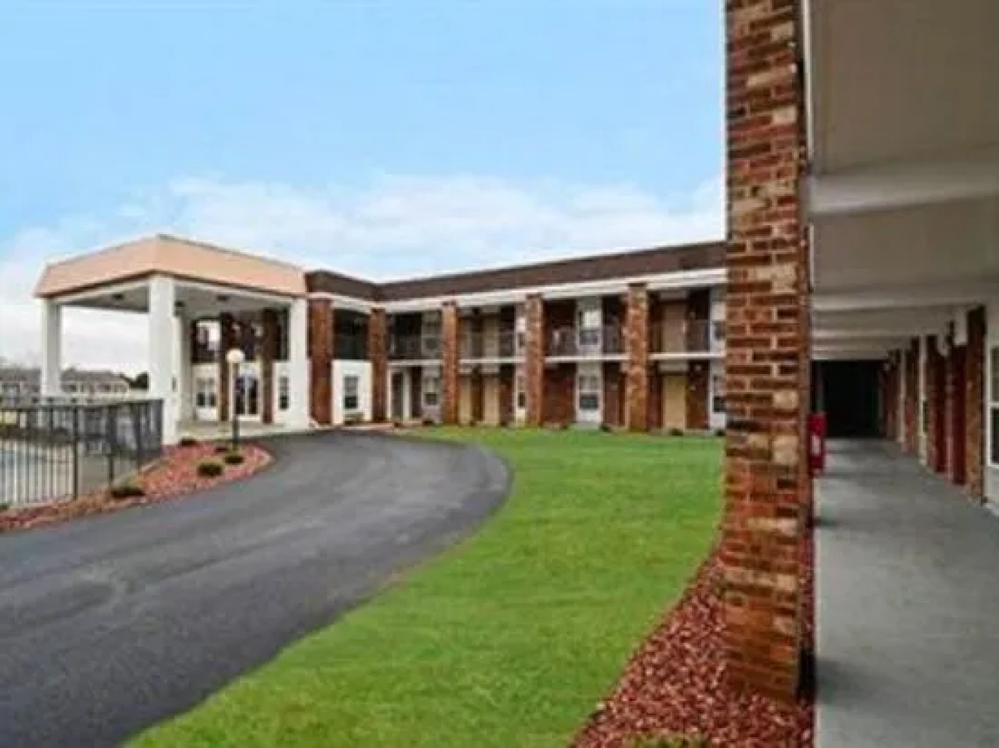 Days Inn by Wyndham Cave City