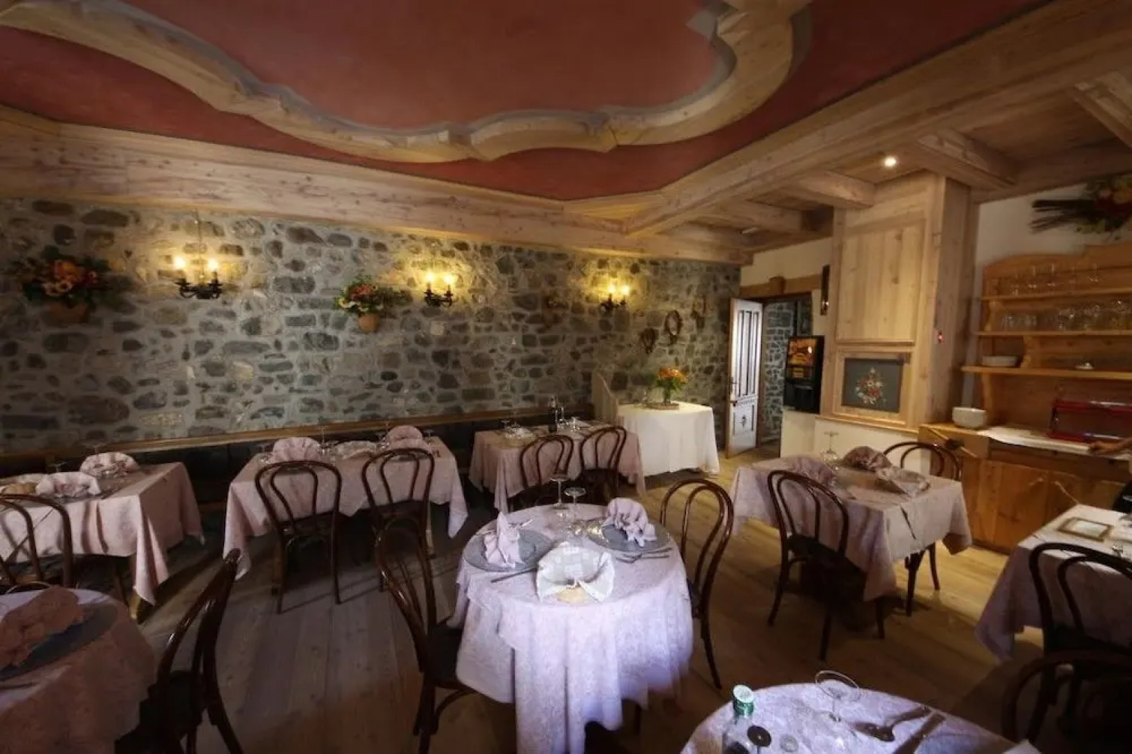 Albergo Centrale Forni