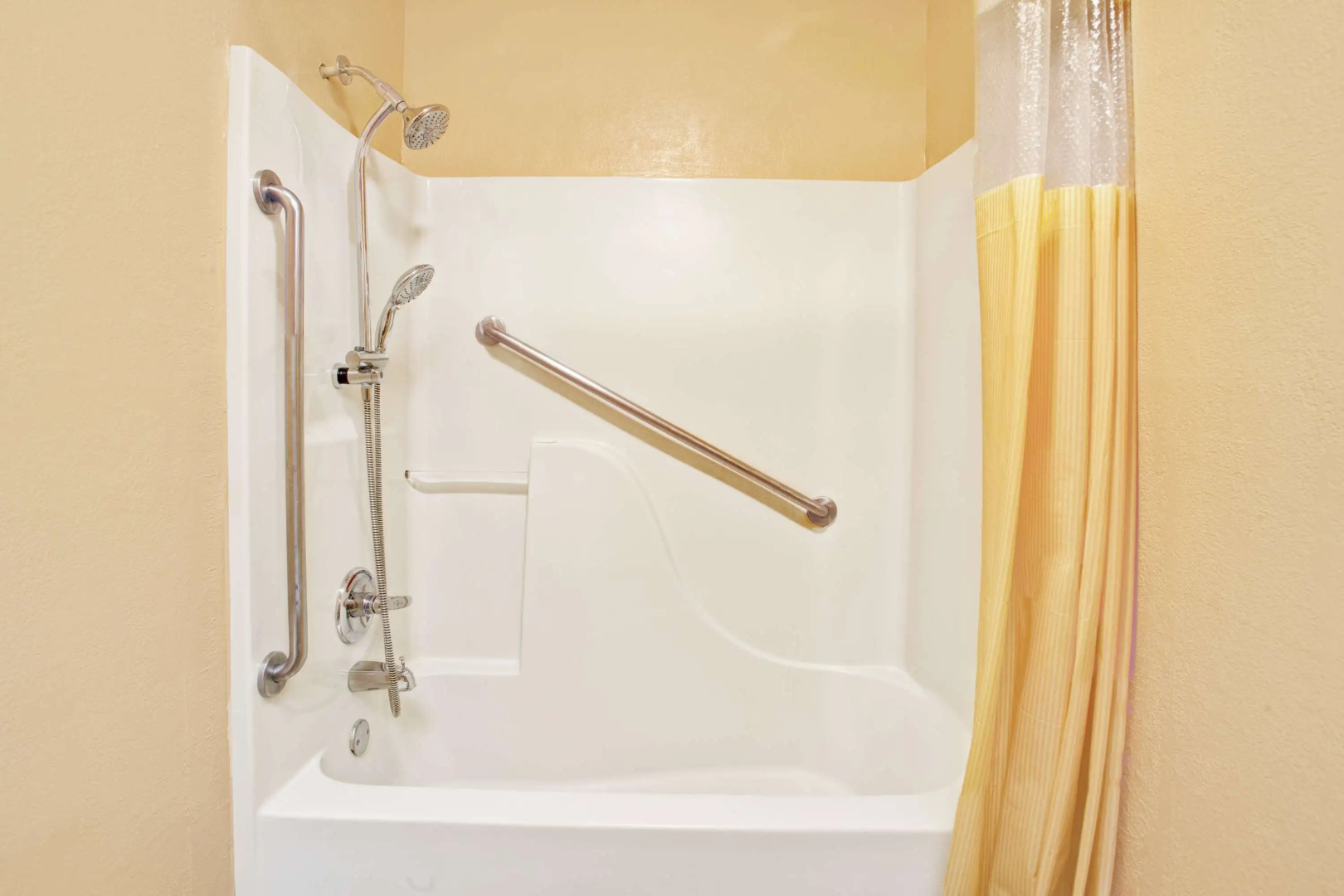 Days Inn by Wyndham Marietta White Water