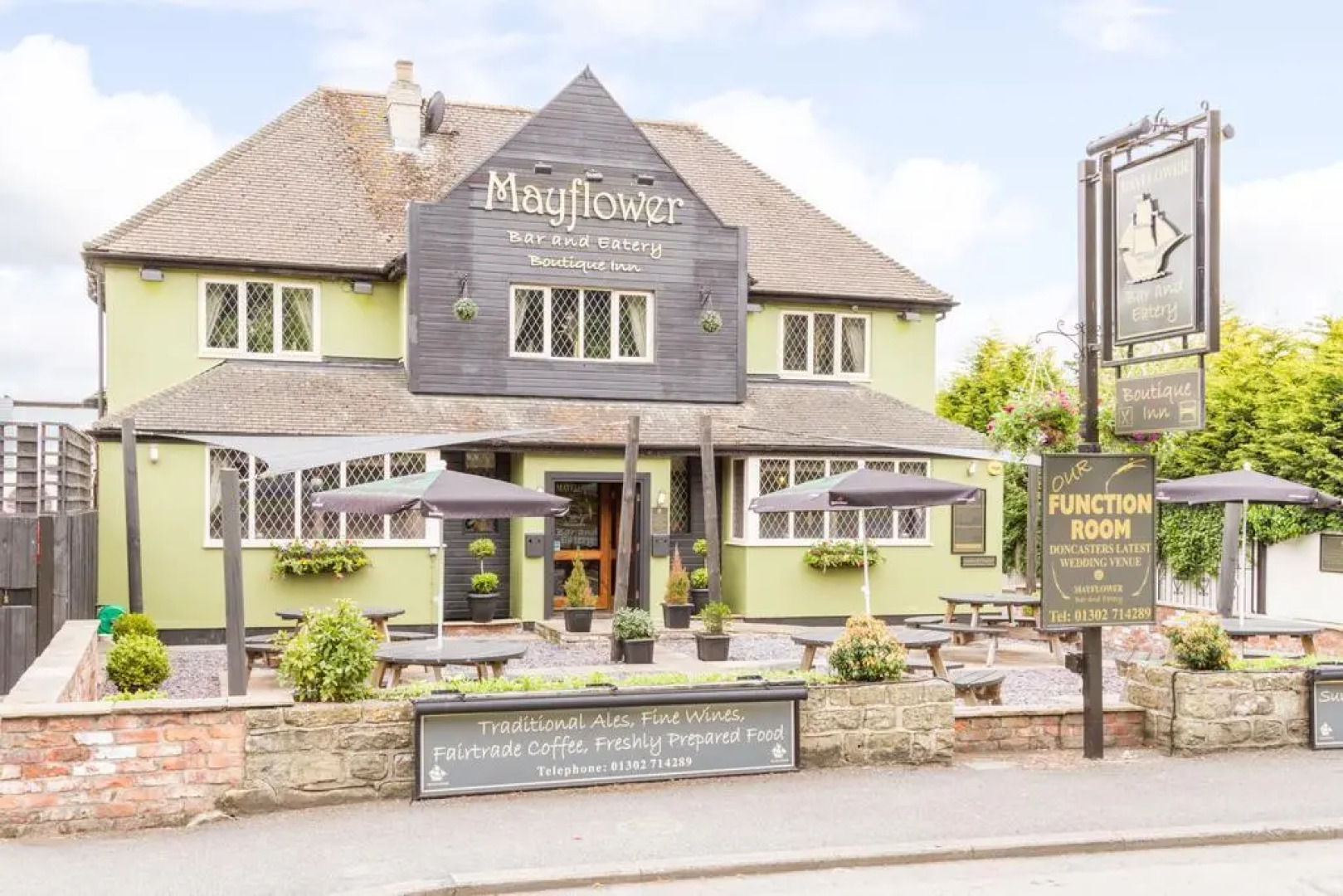 Mayflower bar, eatery & Boutique Inn