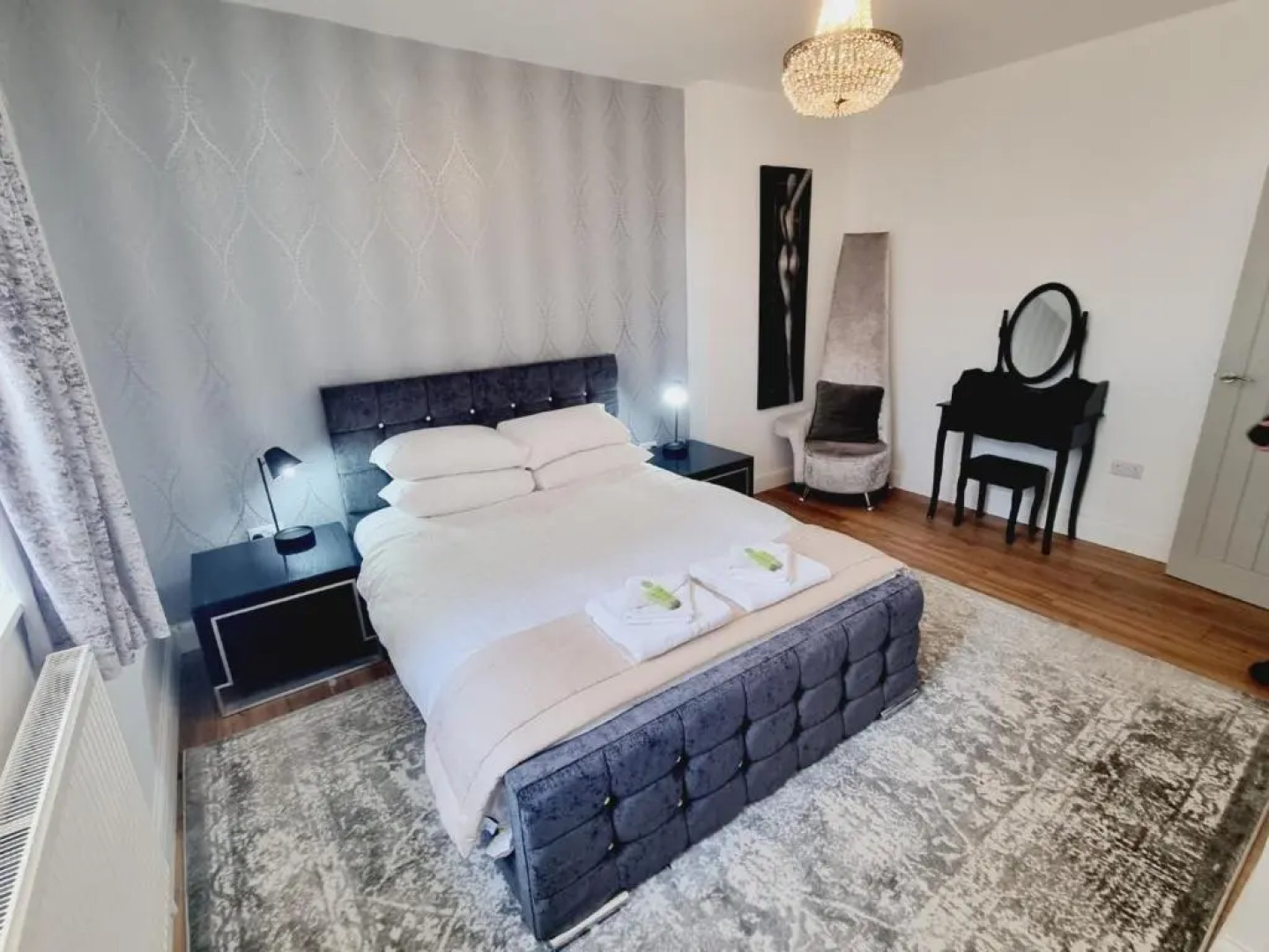 Exquisite 9 bed Villa hot tub, gym, cinema & more