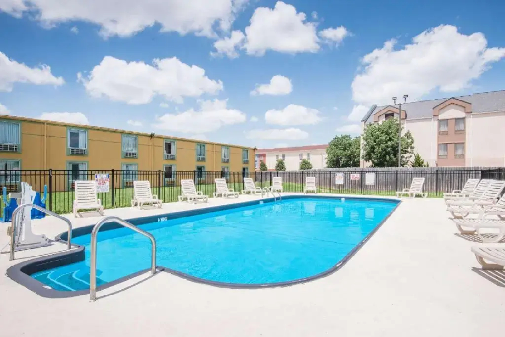 Days Inn Joplin