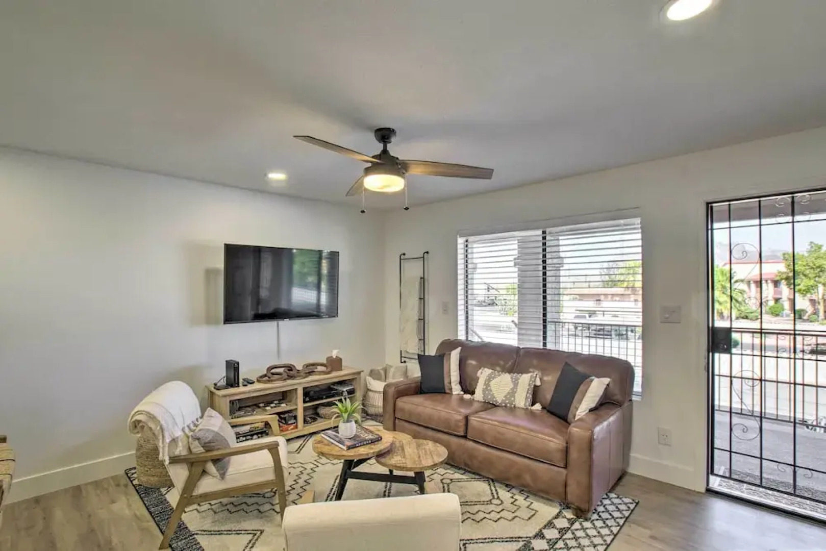 Pool Access: Mtn-view Condo in Apache Junction!