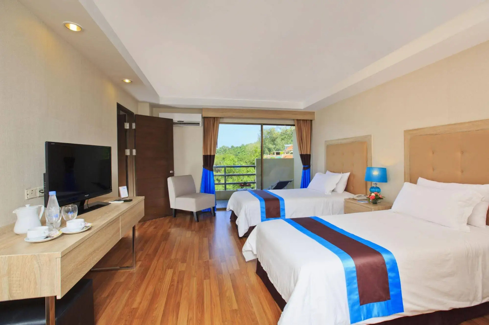 Blue Wave Beach Resort