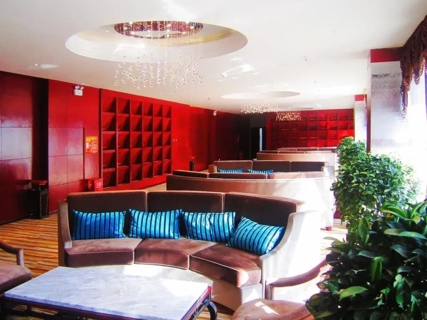 Zhongwei Grand Hotel