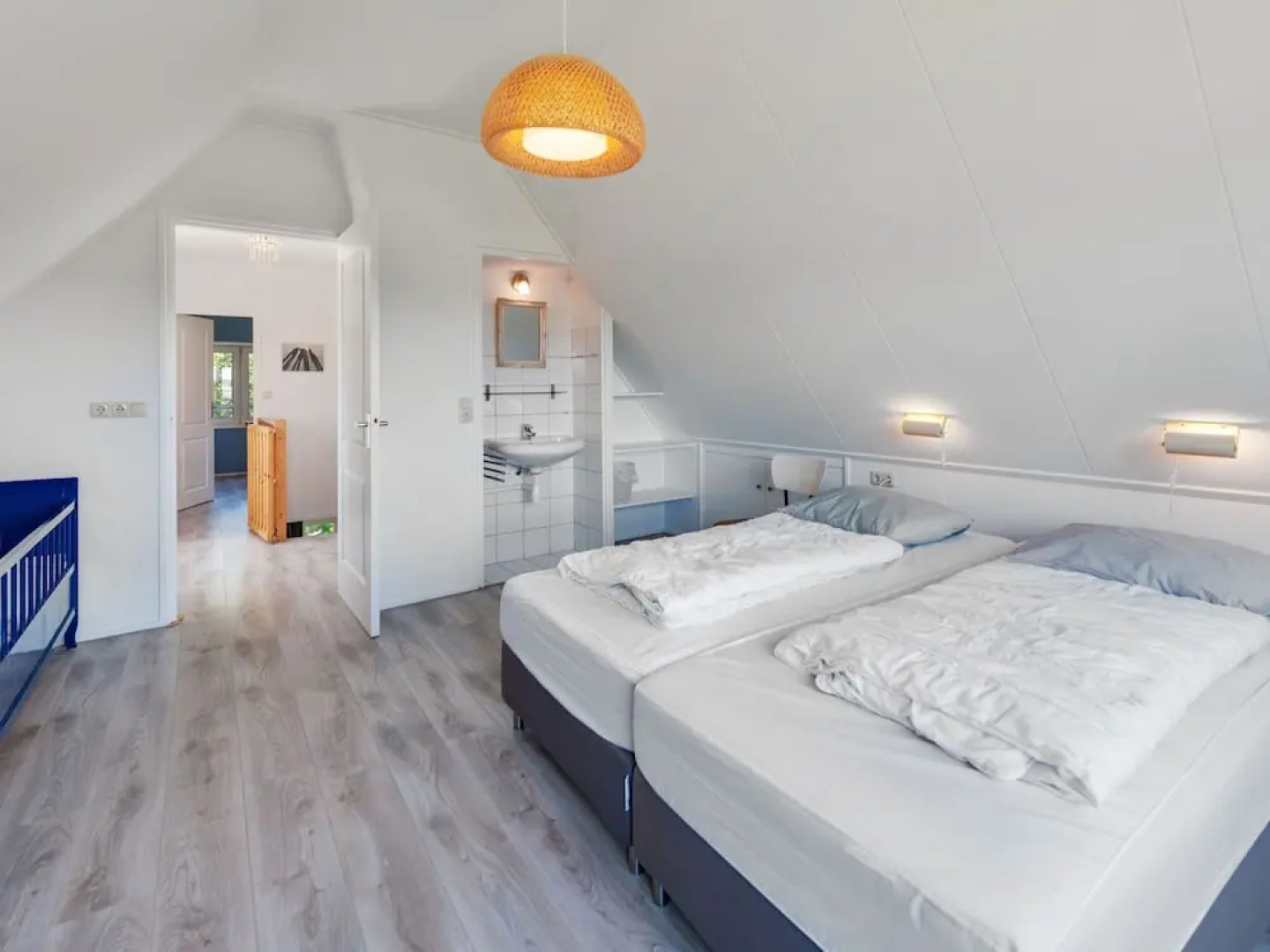 Beautiful Dune Villa With Thatched Roof on Ameland, 800 Meters From the Beach