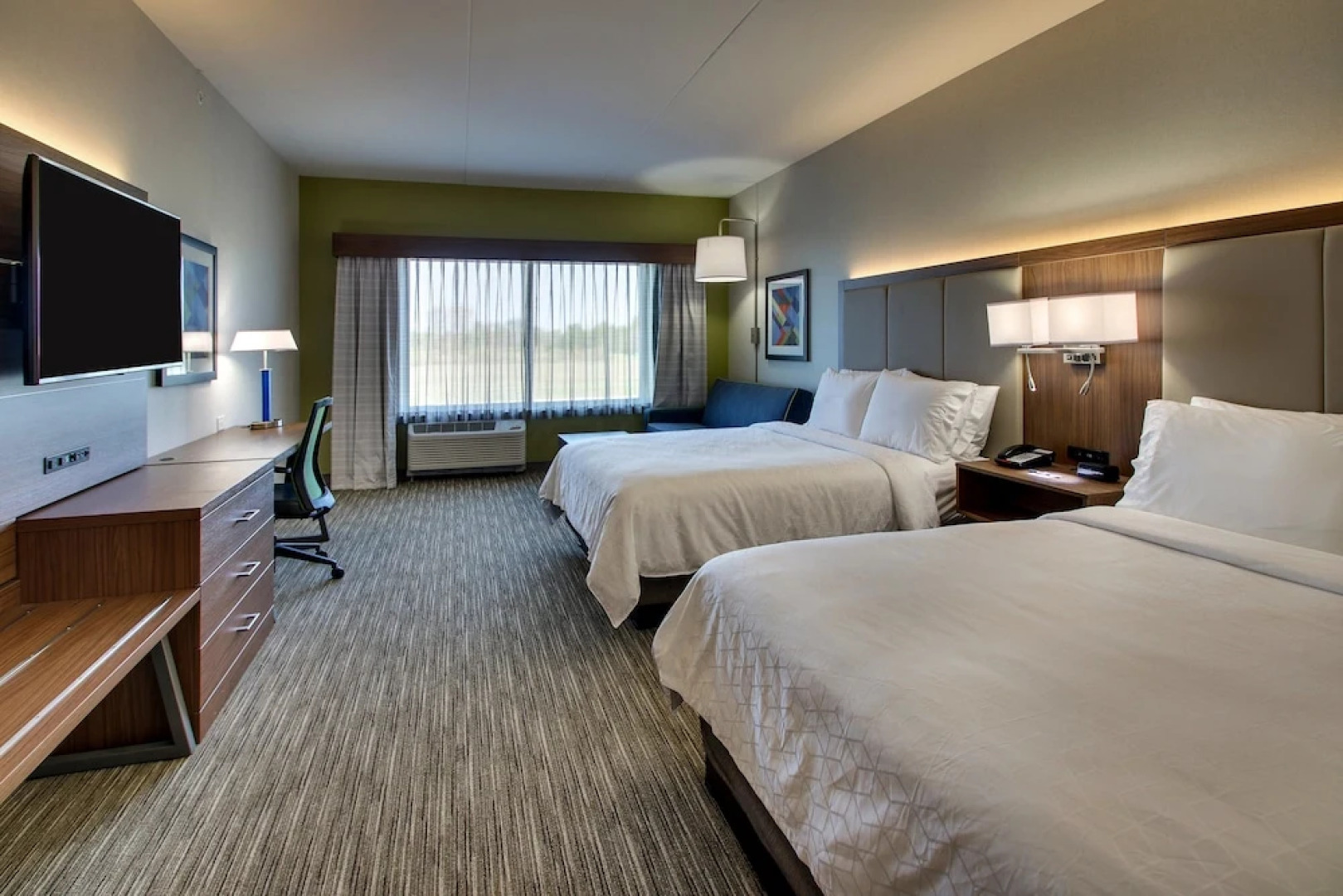 Holiday Inn Express & Suites Findlay North