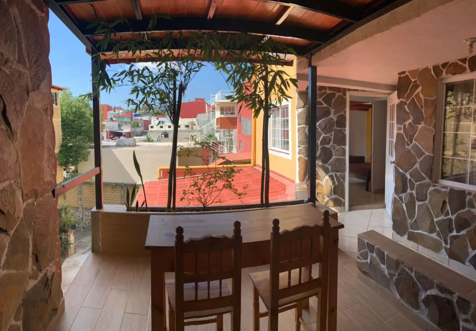 Hotel & Suites Cerro Rojo