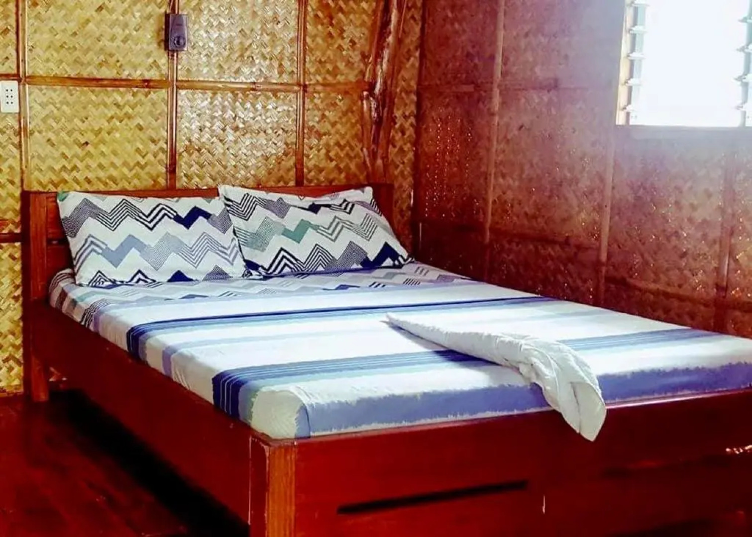 White Beach Front and Cottages Hinugtan Resort in Buruanga