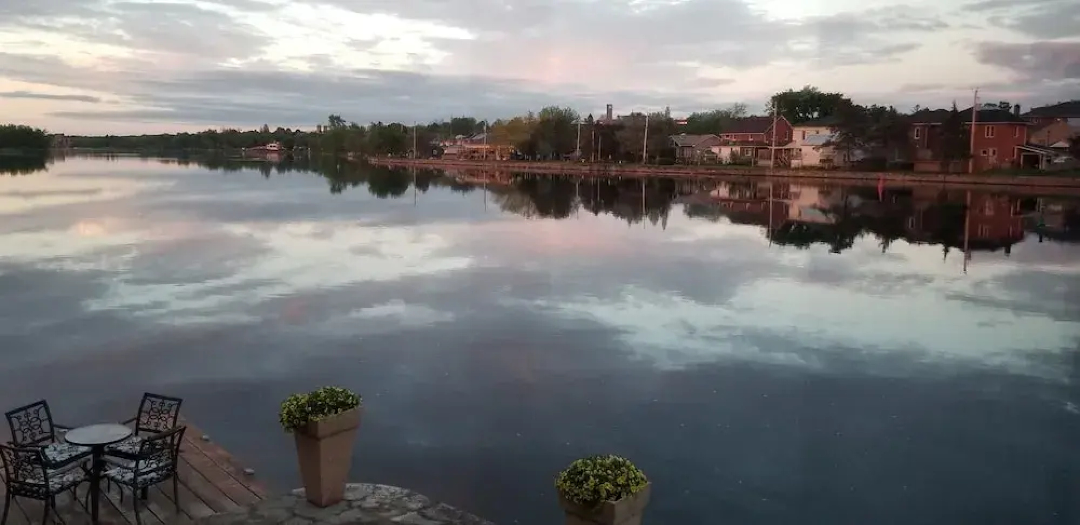 The Water's Edge Inn