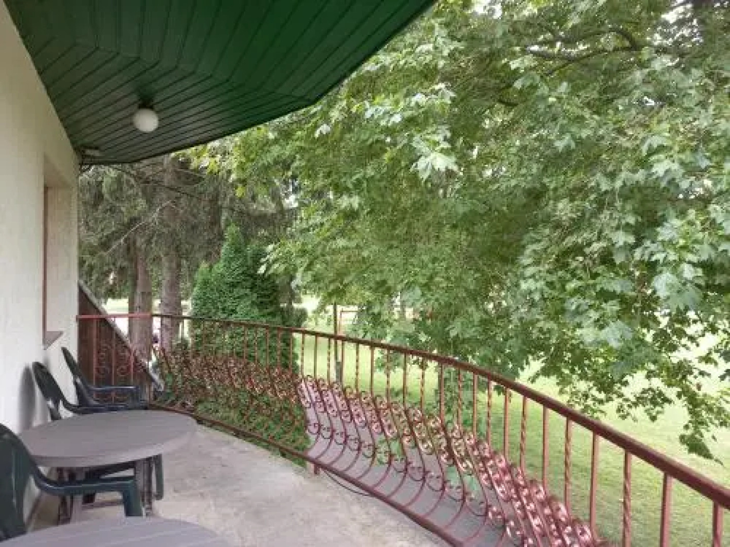 Éden Apartman Hotel