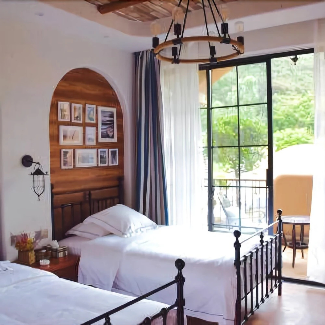 Lugu Lake Xiyue Wetland Landscape Hotel