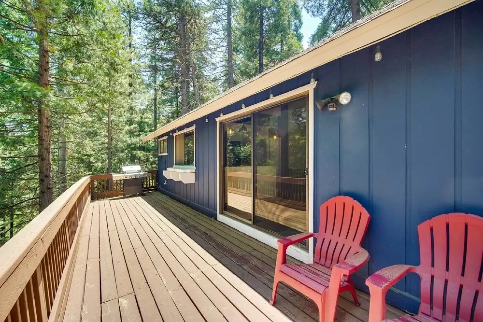 Twin Peaks Cabin < 4 Mi to Lake Arrowhead!